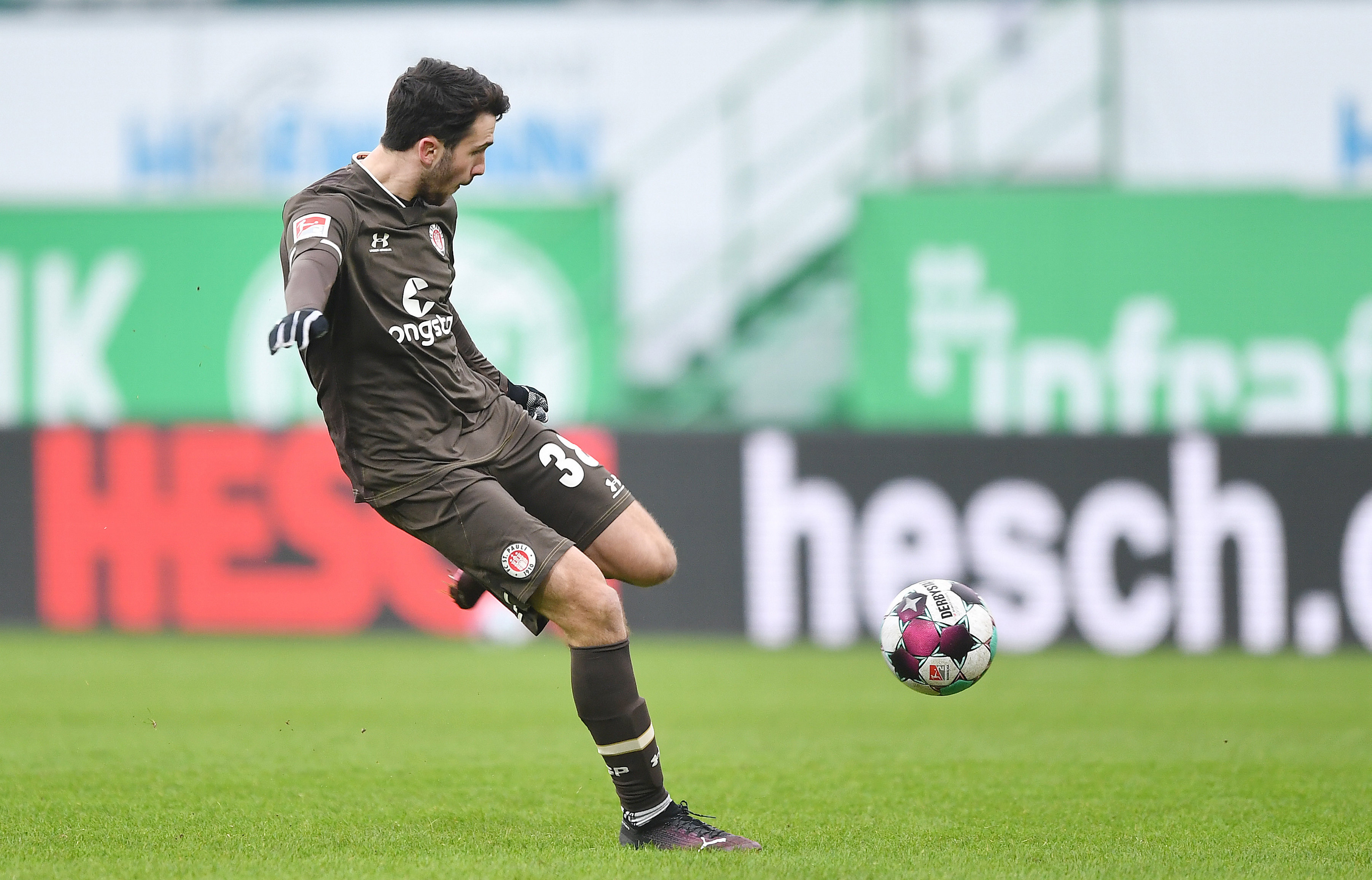 Leon Flach erzielte in Fürth sein erstes Tor in der 2. Bundesliga.