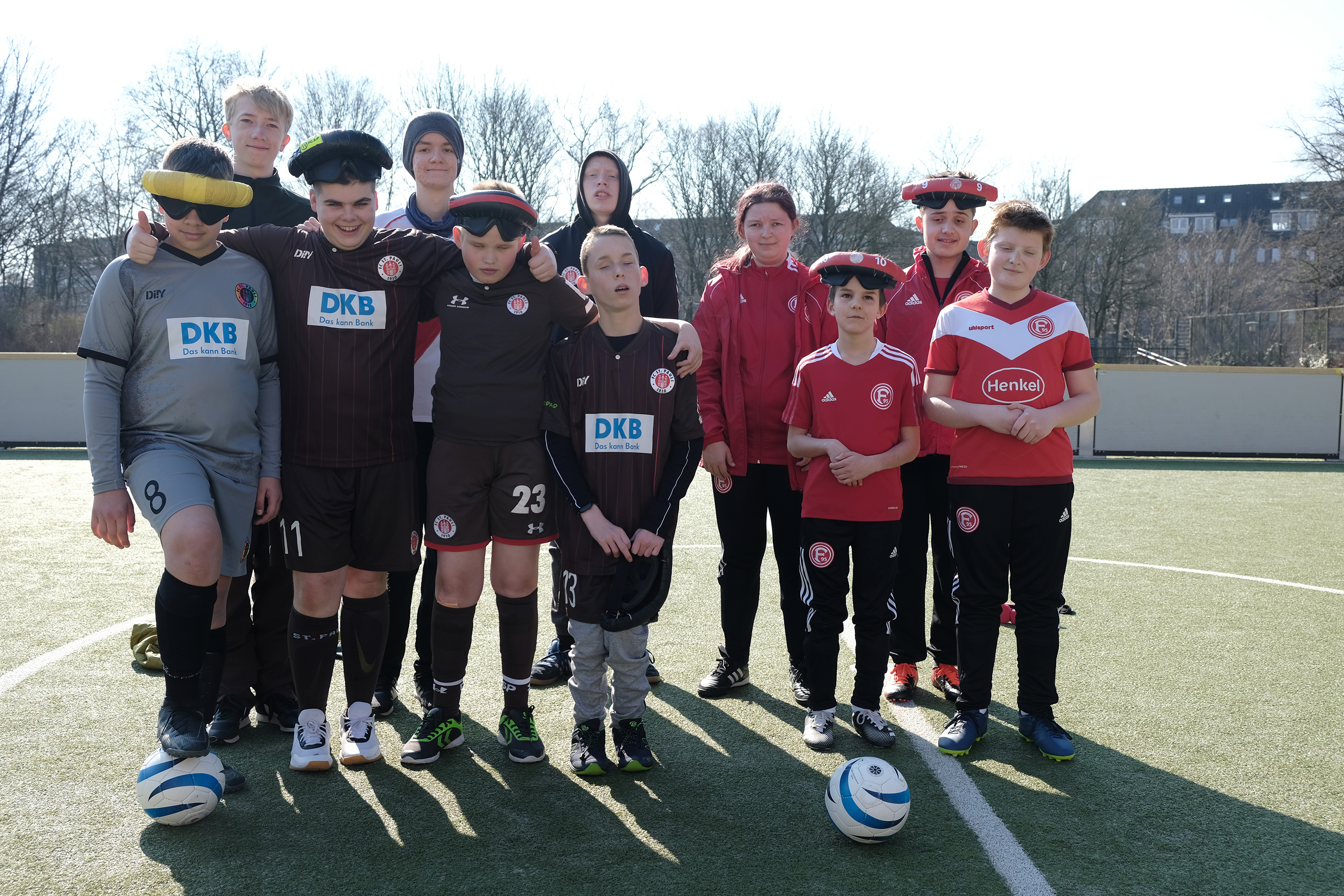 Gemeinsames Foto der beiden Junioren-Teams.