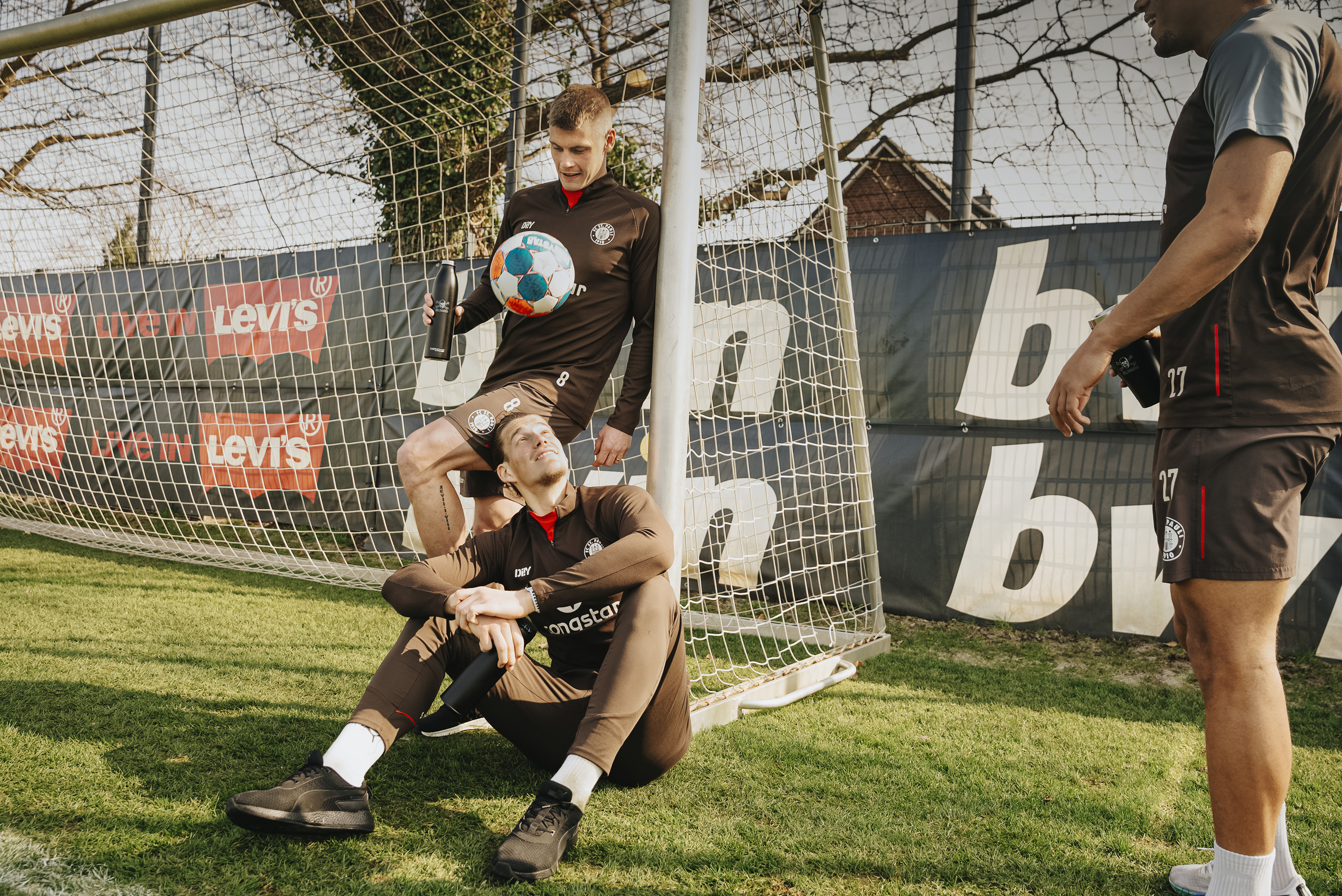 Keeper Dennis Smarsch, Offensiv-Allrounder Etienne Amenyido und Mittelfeldspieler Eric Smith haben die drei waschechten FCSP-Artikel zum Test herausgefordert.