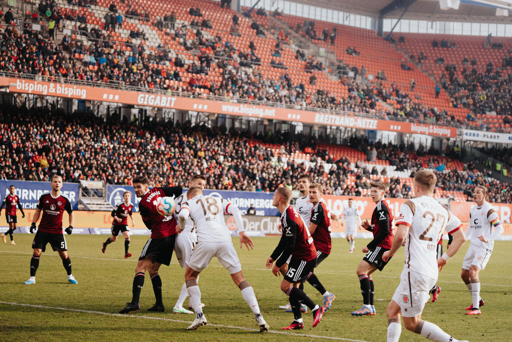 Jakov Medić (No18) escapes his marker, Fabian Nürnberger (No15), to head the opener in the 33rd minute.