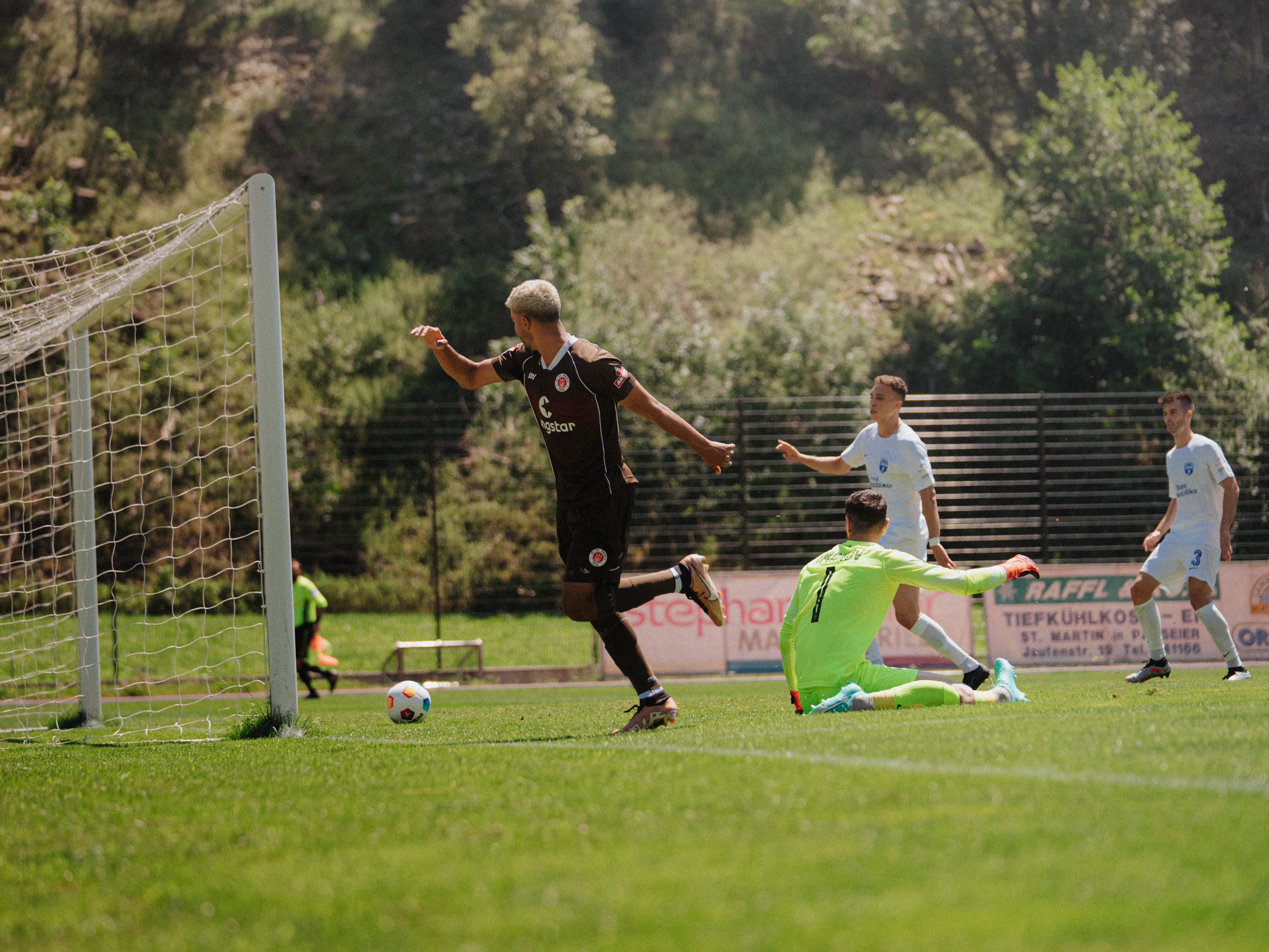 Elias Saad beats Sabah keeper Yusif Imanov from an acute angle to notch his second goal.