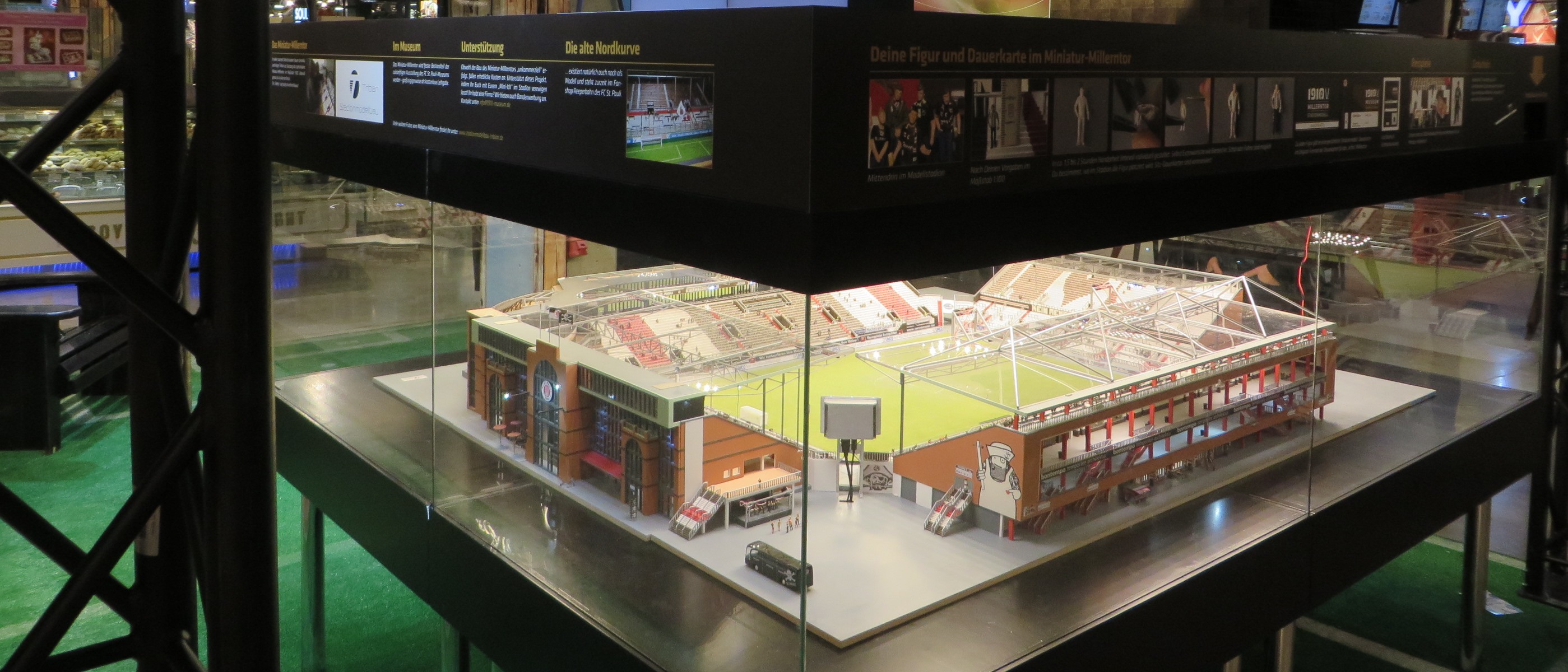 Das Miniatur-Millerntor in der Rindermartkhalle St. Pauli