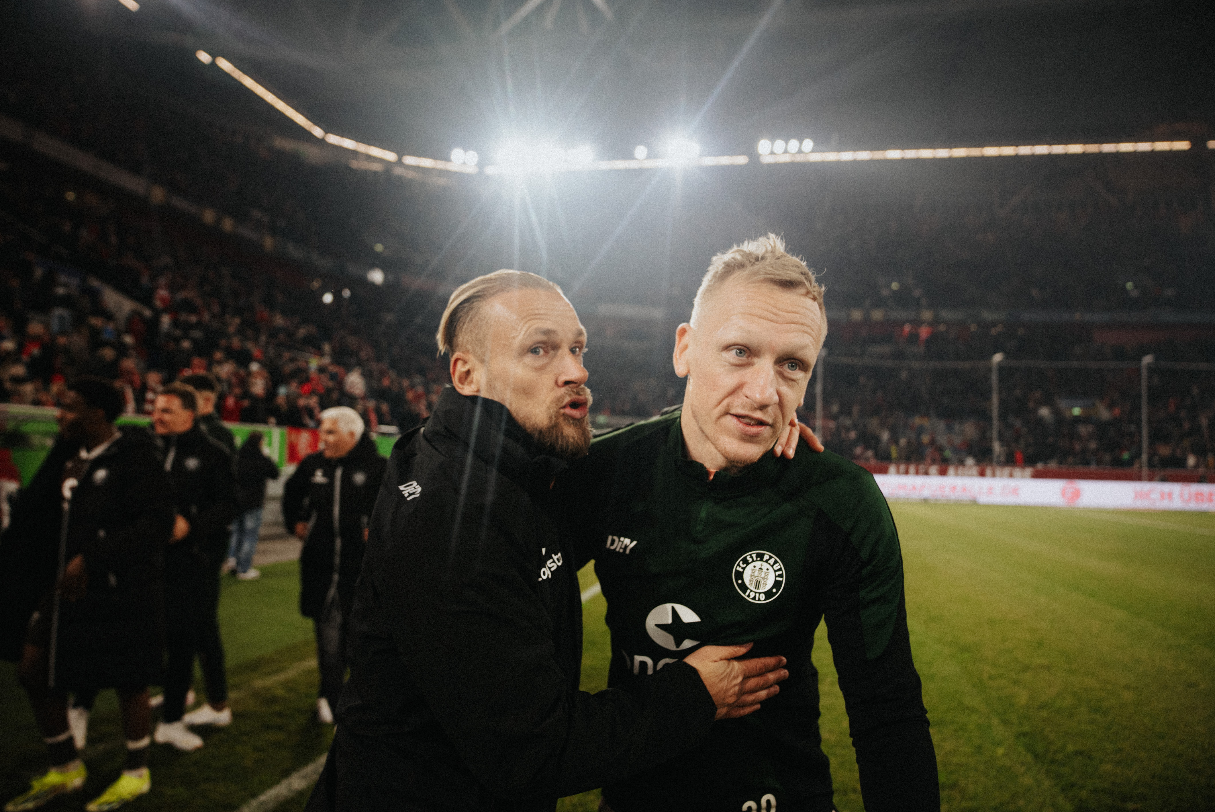 In close cooperation: goalkeeper coach Marco Knoop (left) and Sascha Burchert