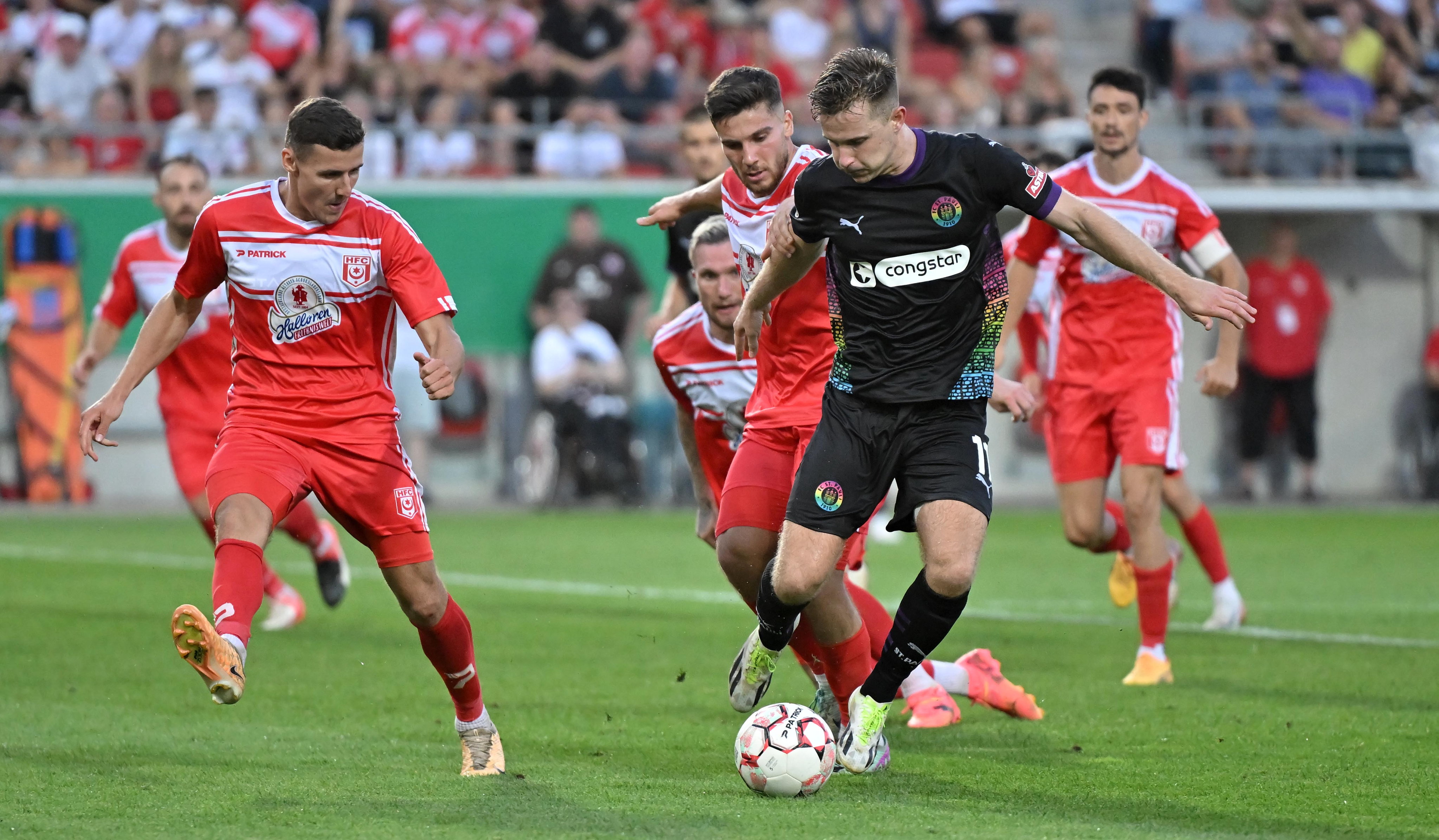 Im DFB-Pokal setzten sich unsere Kiezkicker mit 3:2 n.V. durch, Johannes Eggestein erzielte kurz nach der Pause das zwischenzeitliche 1:1.