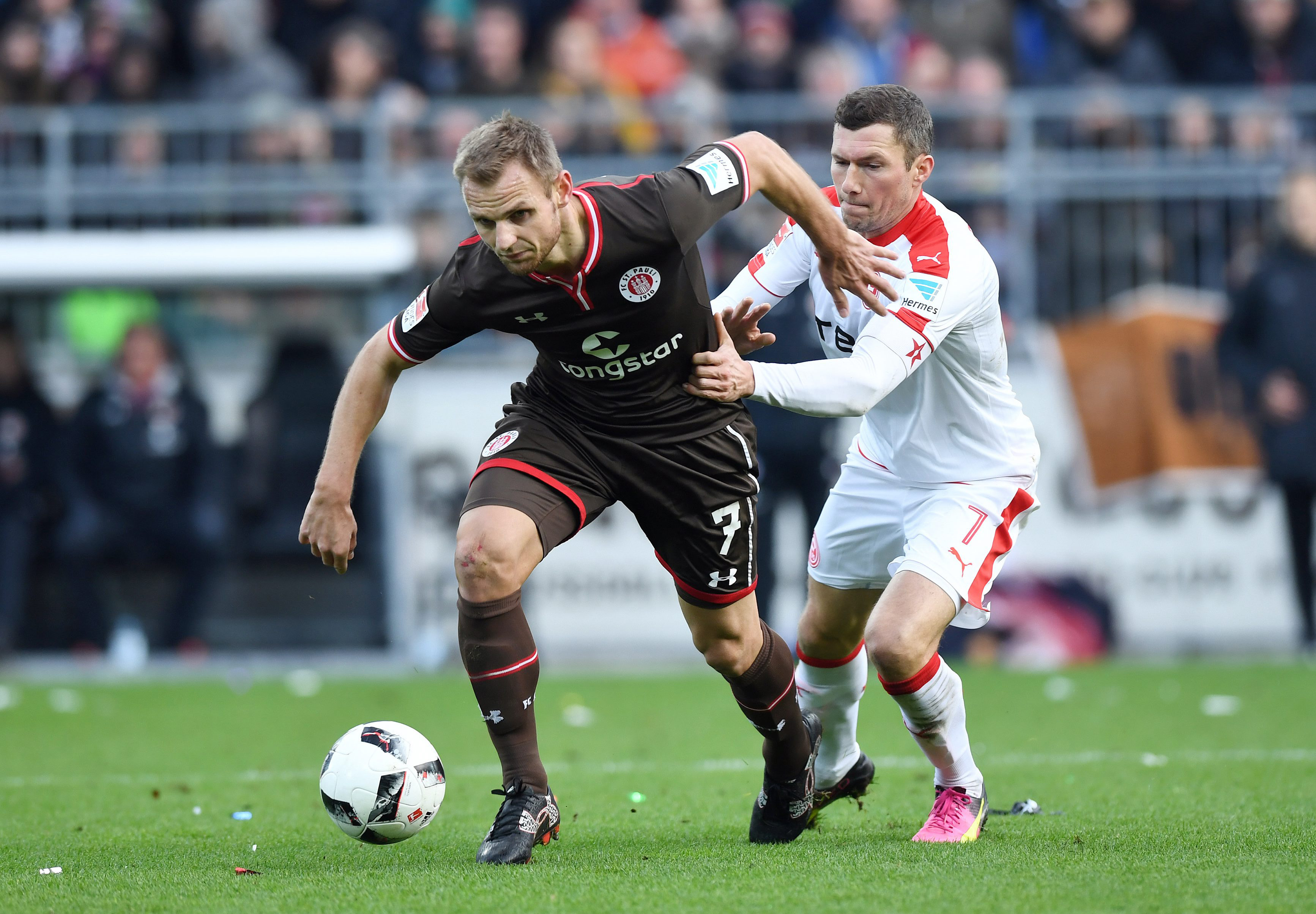 Bernd Nehrig made 31 appearances during the 2016/17 season and finished as the leading interceptor in Bundesliga 2.