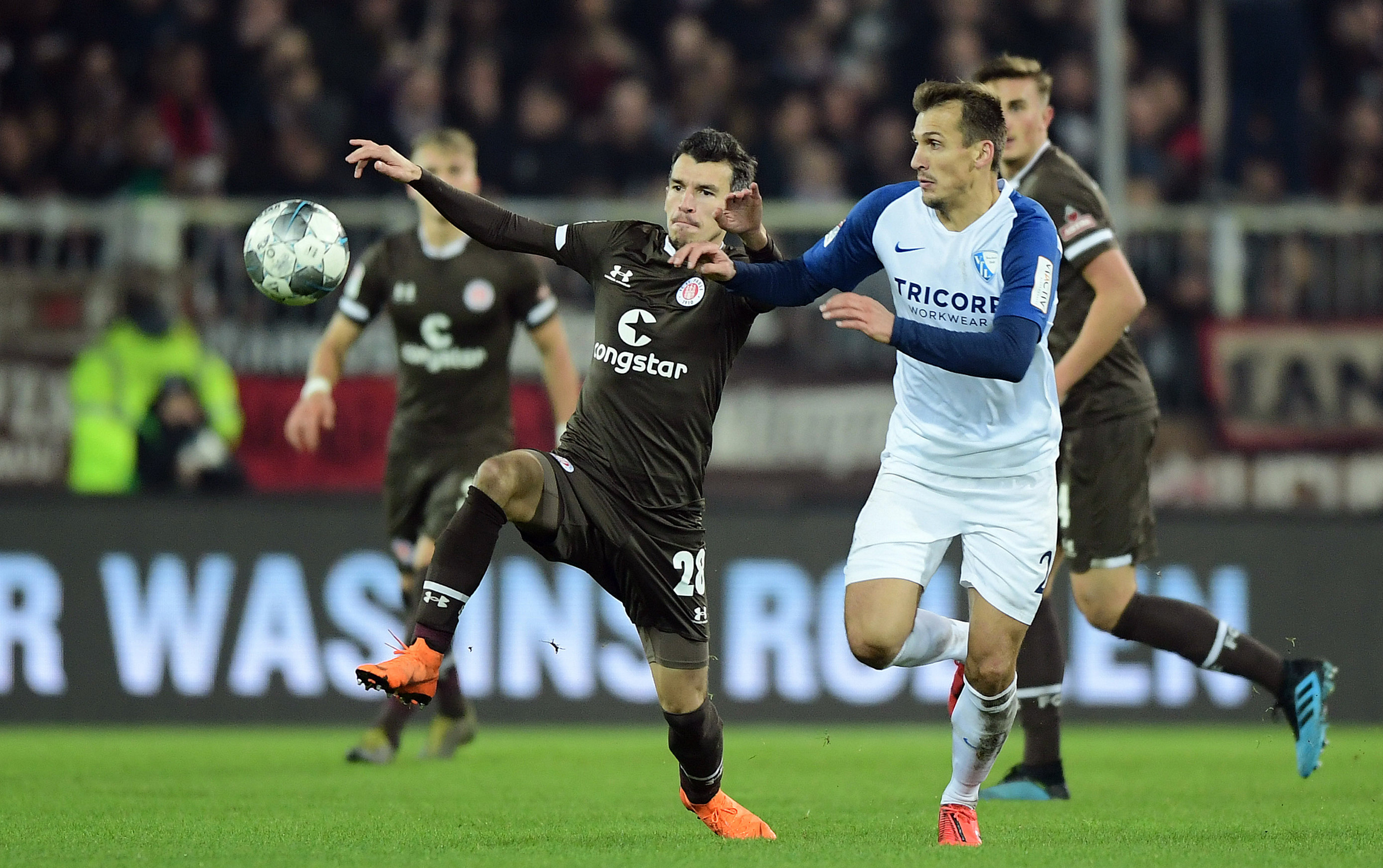 Waldemar Sobota zeigte gegen Bochum eine starke Leistung und traf zum 1:1, zu drei Punkten sollte es aber nicht reichen.