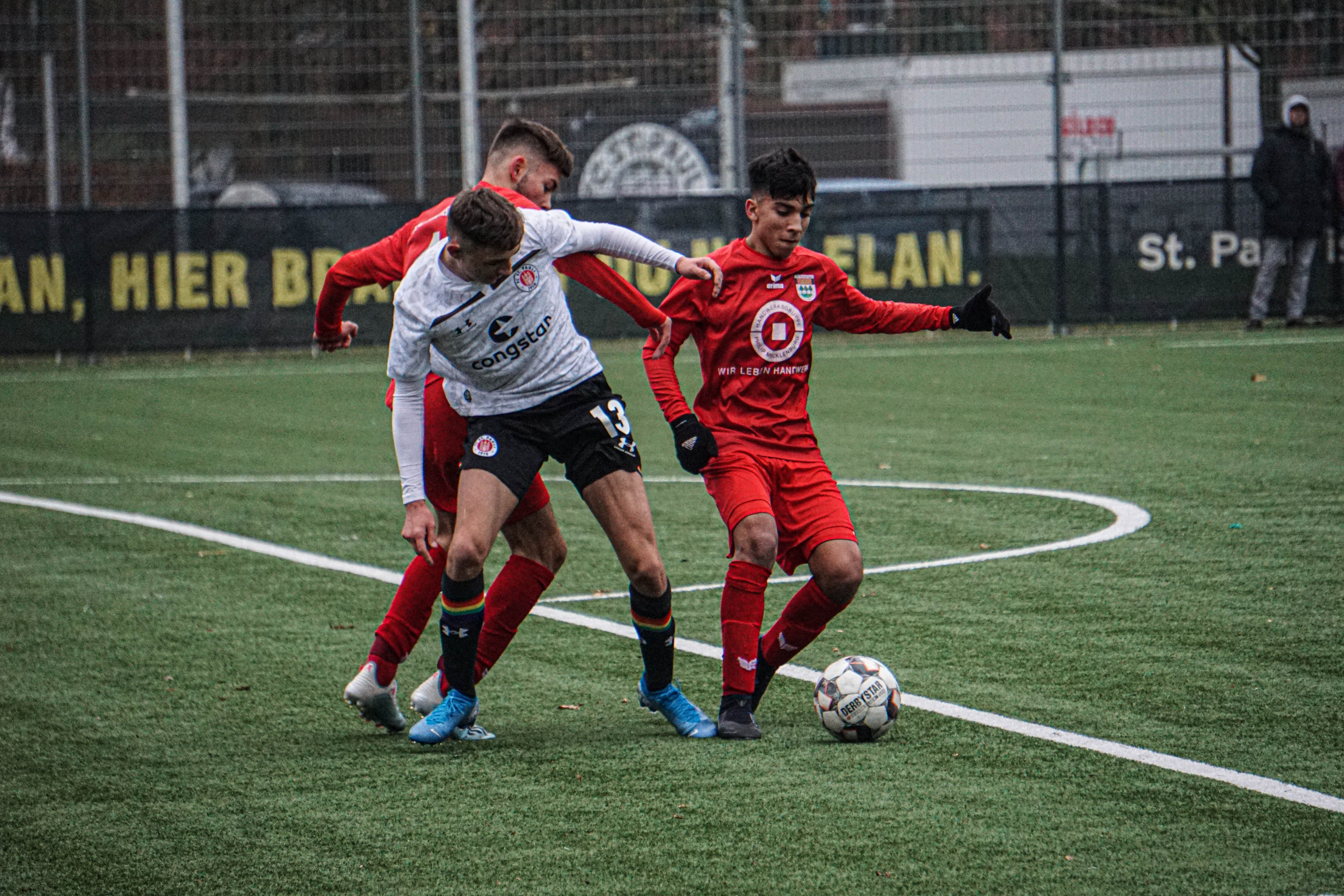 Samed Skrijelj und die U16 treffen im ersten Heimspiel des Jahres auf den JFV Nordwest.