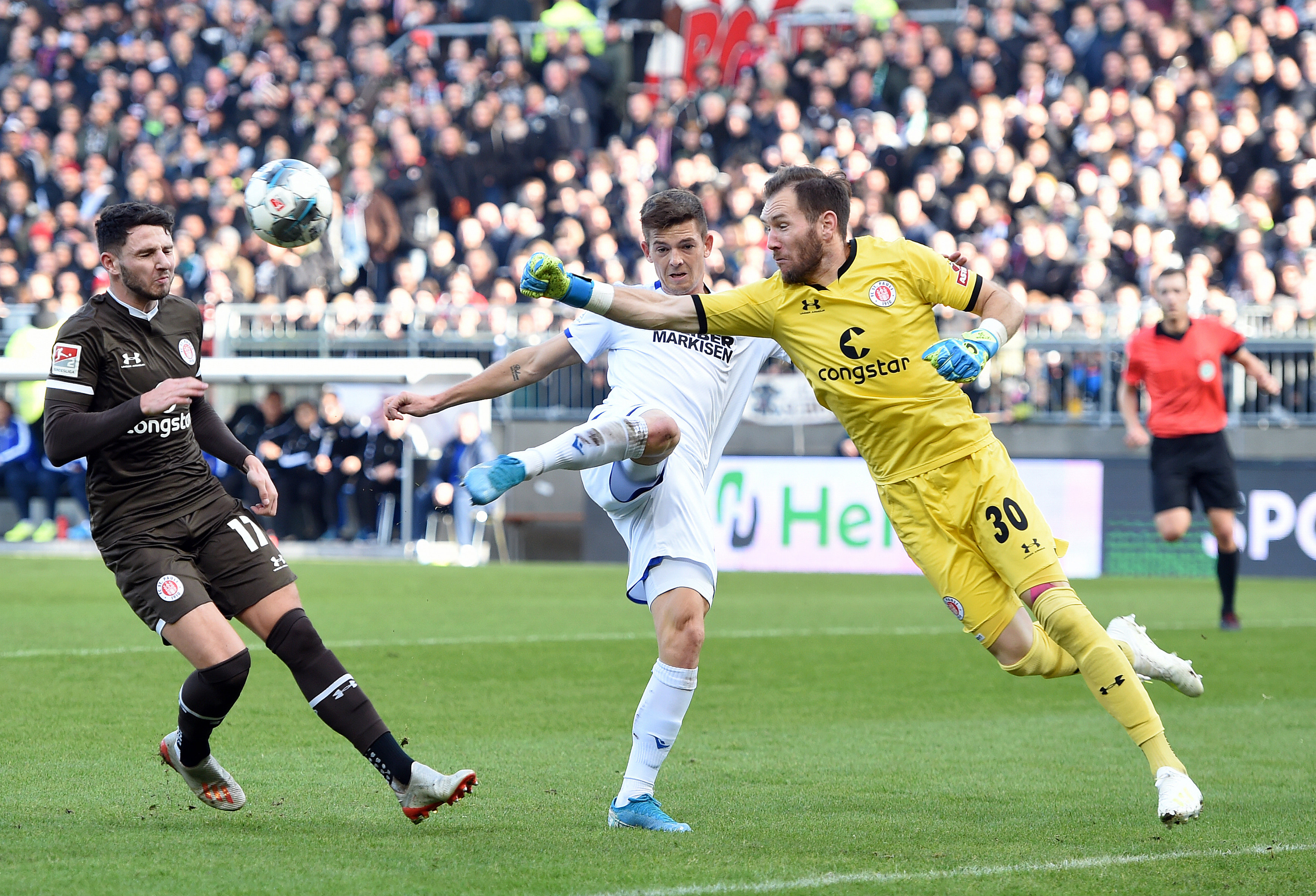 Robin Himmelmann verpasste als einziger Kiezkicker nicht eine Minute in der Liga.