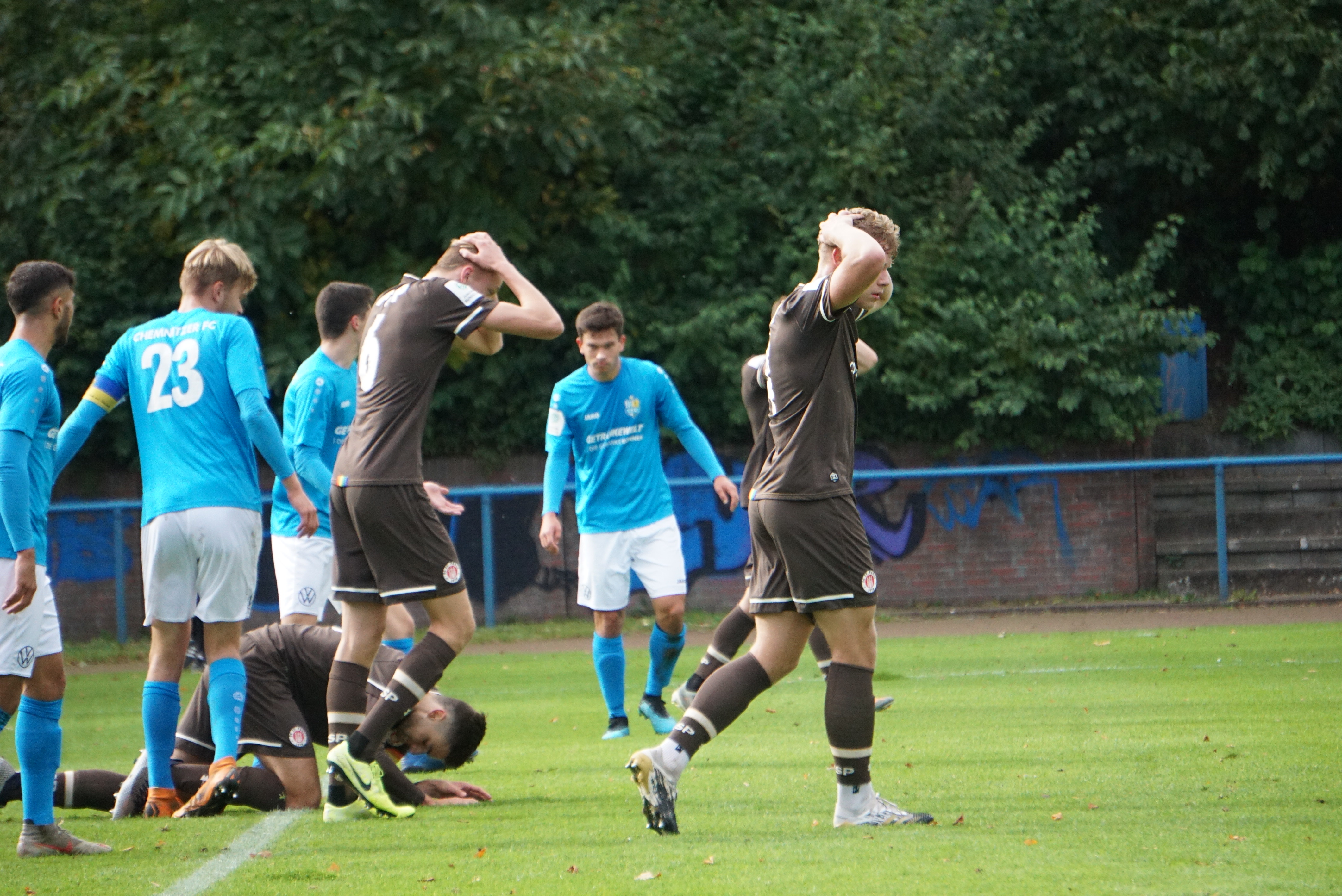 Zumindest im zweiten Durchgang wollte der Ball gegen den Cheminitzer FC (0:2) nicht rein. Gegen Magdeburg soll für die U19 wieder Zählbares her.