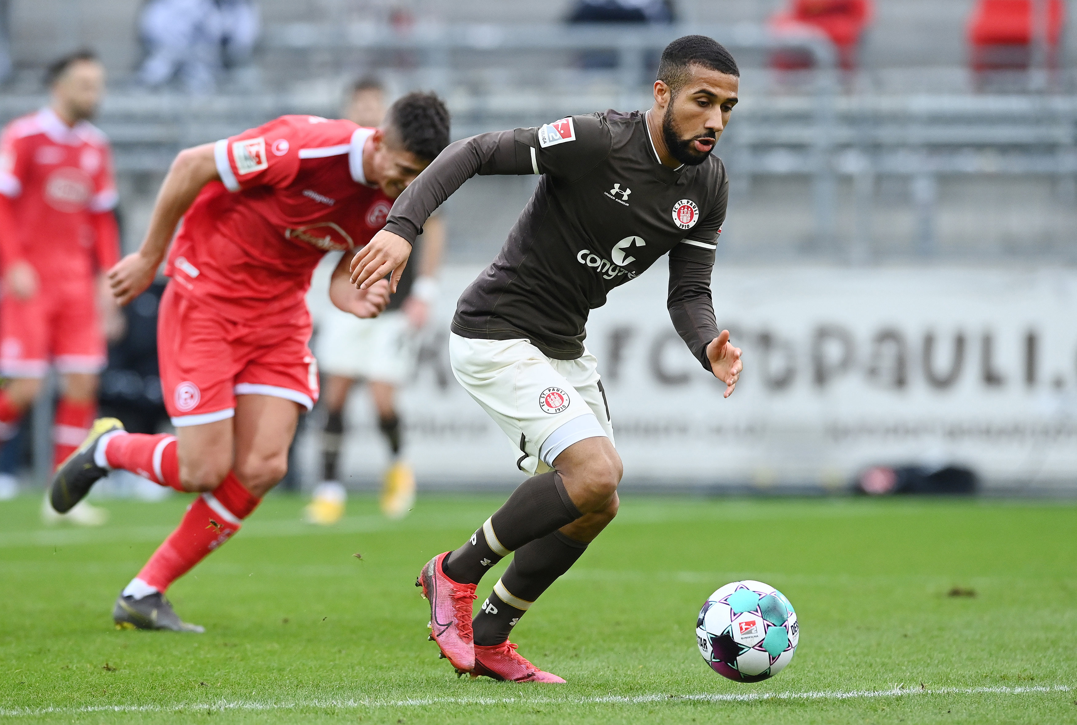 Daniel-Kofi Kyereh war mit vier Torschüssen der auffälligste Kiezkicker in Halbzeit eins.